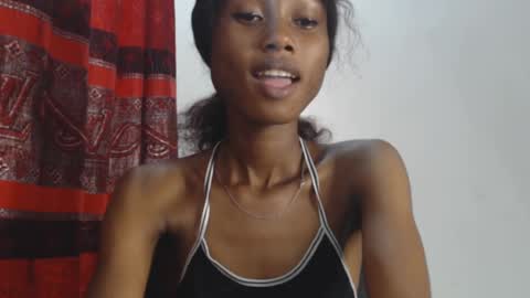 Snapshot of choco_petitqueen chatting on 12-28-24, 08:48 choco_petitqueen online show from 12-28-24, 08:48