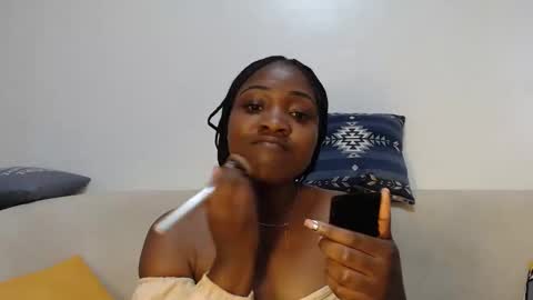 Snapshot of chocolate_desiree chatting on 05-18-26, 09:26 Lofti online show from 05-18-26, 09:26