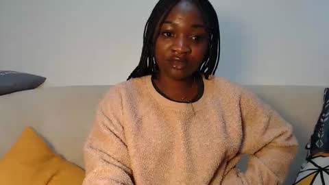 Snapshot of chocolate_desiree chatting on 05-19-26, 06:31 Lofti online show from 05-19-26, 06:31