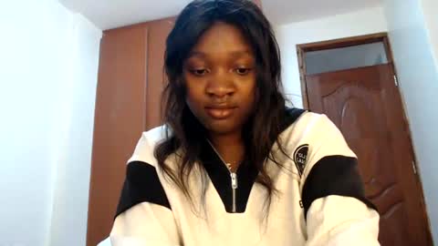 Snapshot of chocolate_desiree chatting on 06-23-26, 05:16 Lofti online show from 06-23-26, 05:16