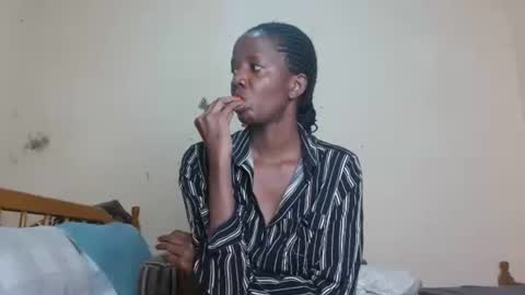 Snapshot of chocolatebony_ chatting on 06-07-26, 04:55 chocolatebony_ online show from 06-07-26, 04:55