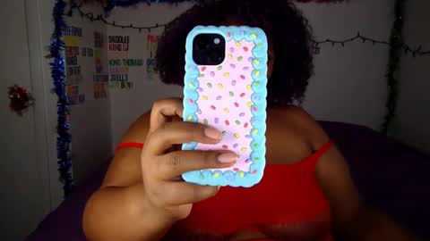 Snapshot of chocolatebunnyxx69 chatting on 12-23-24, 11:28 Melina online show from 12-23-24, 11:28