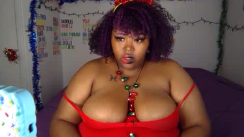 Snapshot of chocolatebunnyxx69 chatting on 12-24-24, 03:38 Melina online show from 12-24-24, 03:38