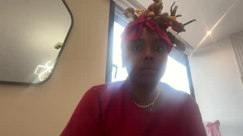 Snapshot of chocolatecakequeen chatting on 12-20-24, 10:11 ChocolateCakeQueen online show from 12-20-24, 10:11