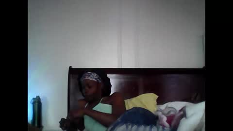 chocolatedrop_ online show from 10-14-25, 12:06