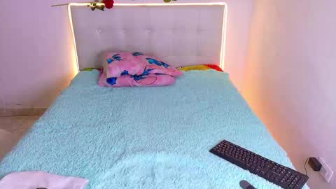   online show from 11-20-25, 05:51