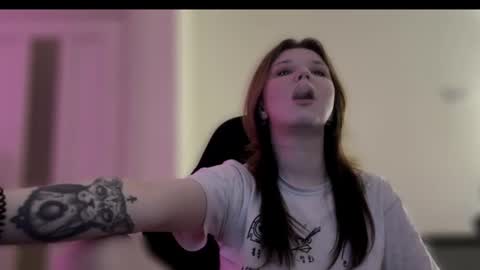 Lissa online show from 11-25-25, 10:43