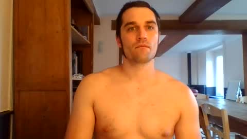 Snapshot of chouch76 chatting on 08-03-26, 05:28 chouch76 online show from 08-03-26, 05:28