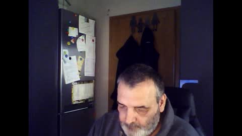 Snapshot of chris250268 chatting on 12-14-24, 01:05 Chris online show from 12-14-24, 01:05