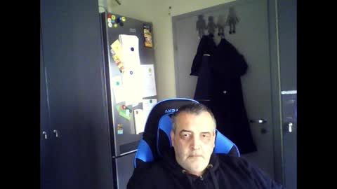 Snapshot of chris250268 chatting on 05-07-26, 12:10 Chris online show from 05-07-26, 12:10