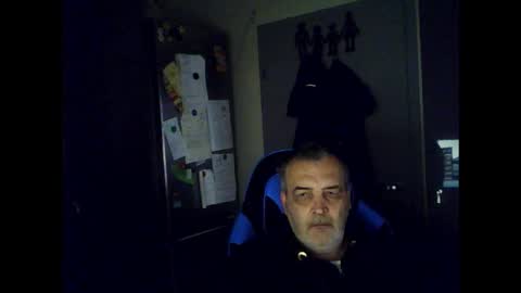 Snapshot of chris250268 chatting on 05-10-26, 04:28 Chris online show from 05-10-26, 04:28