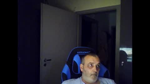 Chris online show from 07-04-26, 09:10