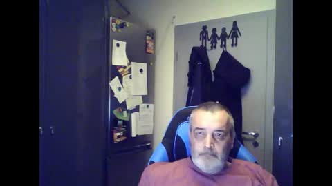 Chris online show from 07-12-26, 01:07