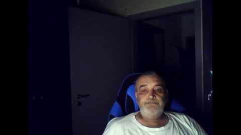 Chris online show from 08-09-26, 03:08
