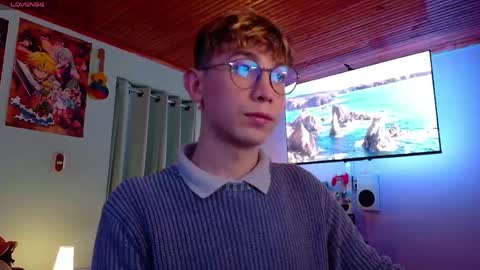 Snapshot of chris_blake_ chatting on 06-08-26, 11:05 chris_blake_ online show from 06-08-26, 11:05