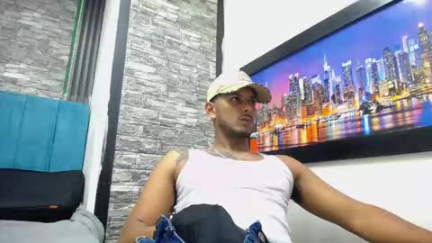 chris_dick2 online show from 02-07-26, 04:49