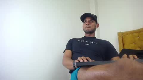 chris_dick2 online show from 06-12-26, 05:50