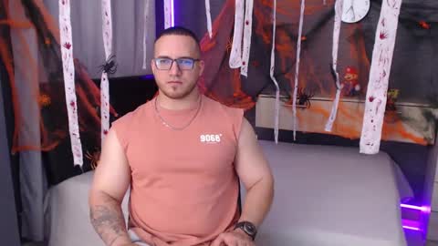 Snapshot of chris_huntter chatting on 10-08-25, 12:30 chris_huntter online show from 10-08-25, 12:30