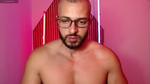 cris         Twitter magnum101010 insta magnumc20 online show from 03-12-26, 02:50