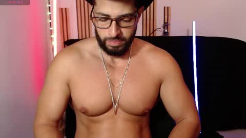 cris         Twitter magnum101010 insta magnumc20 online show from 06-15-26, 04:31