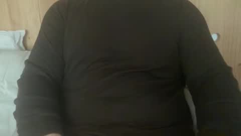 Snapshot of chris_topher_francis chatting on 04-10-26, 05:06 chris_topher_francis online show from 04-10-26, 05:06