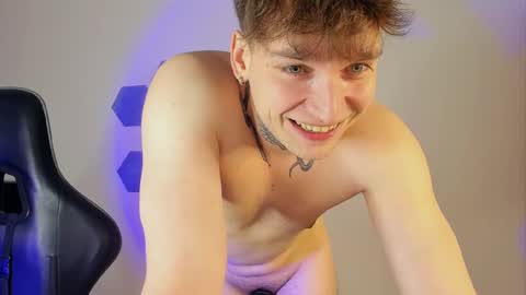 Snapshot of chris_tyson chatting on 03-04-25, 05:11 Chris Tyson online show from 03-04-25, 05:11