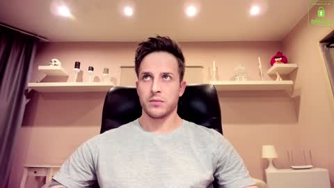 Snapshot of chriscarrey chatting on 02-08-25, 10:19 Chris online show from 02-08-25, 10:19