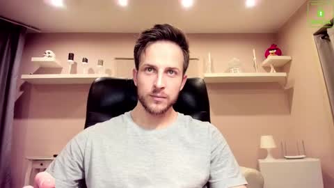 Snapshot of chriscarrey chatting on 02-28-25, 10:17 Chris online show from 02-28-25, 10:17
