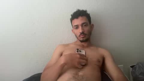 chrislover2125 online show from 04-17-26, 04:32