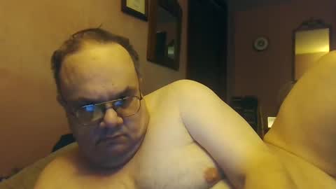 Snapshot of chrismini312 chatting on 12-06-24, 05:22 Chris The Jerk Off King online show from 12-06-24, 05:22