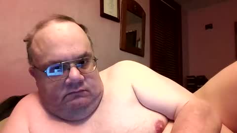 Snapshot of chrismini312 chatting on 05-21-26, 01:29 Chris The Jerk Off King online show from 05-21-26, 01:29