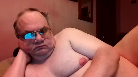 Snapshot of chrismini312 chatting on 05-27-26, 01:35 Chris The Jerk Off King online show from 05-27-26, 01:35