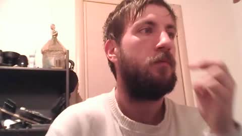 Snapshot of chrismipa1996 chatting on 01-01-25, 12:11 Chris online show from 01-01-25, 12:11