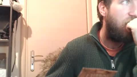 Snapshot of chrismipa1996 chatting on 01-27-25, 04:01 Chris online show from 01-27-25, 04:01