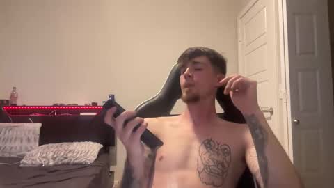 chrisoncam01 online show from 01-06-26, 03:43