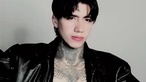 CHRIS  INDEPENT MODEL online show from 11-01-25, 01:24