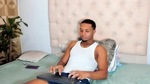 Chriss Vall online show from 03-25-26, 03:12