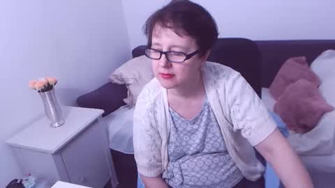 Christa online show from 02-09-25, 05:19