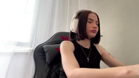 Snapshot of christelgabisi chatting on 05-24-26, 12:21 christelgabisi online show from 05-24-26, 12:21