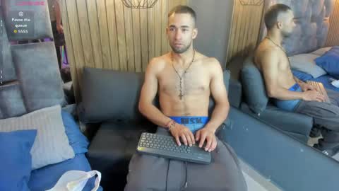 Snapshot of christian_lundgren chatting on 06-08-26, 03:18 Christian Lundgren online show from 06-08-26, 03:18
