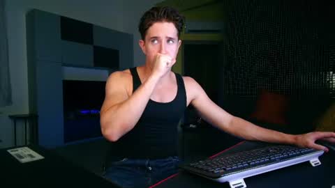 UPVOTE ME ------  ILL DO SOMETHING FOR FREE online show from 08-05-26, 07:49