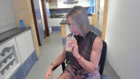 Christiekroes online show from 02-18-25, 10:03