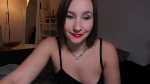 christina rosse online show from 11-23-25, 01:11