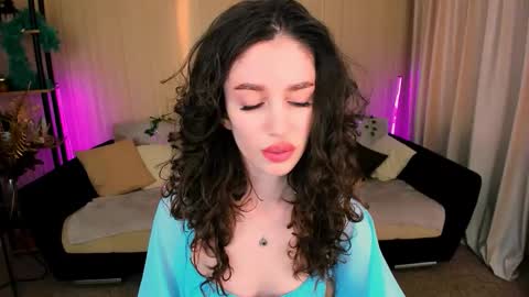 christinaconteeree online show from 09-10-25, 01:22