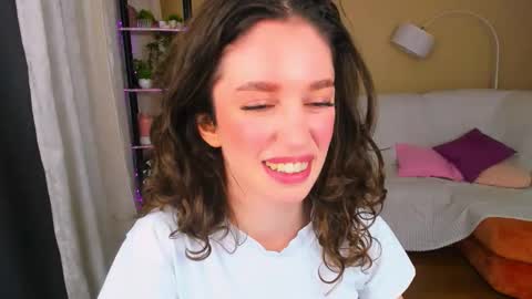 christinaconteeree online show from 09-17-25, 02:08