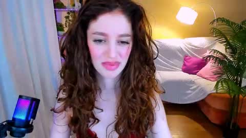 christinaconteeree online show from 10-07-25, 01:30