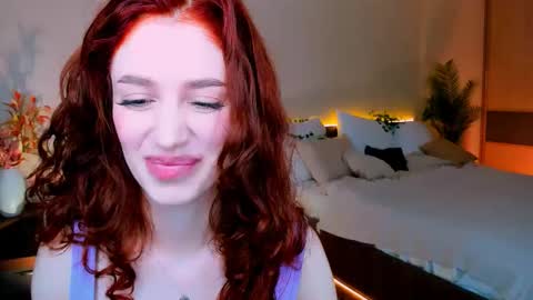 christinaconteeree online show from 10-17-25, 07:38