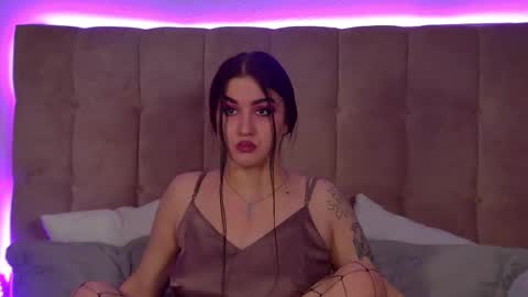 Christina online show from 11-22-25, 07:02