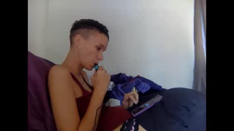 Snapshot of christinasaunters chatting on 02-23-25, 06:01 Christina Saunters online show from 02-23-25, 06:01