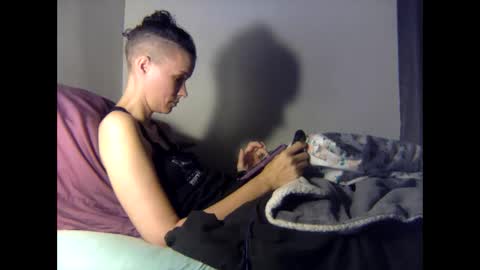 Snapshot of christinasaunters chatting on 10-16-25, 12:39 Christina Saunters online show from 10-16-25, 12:39